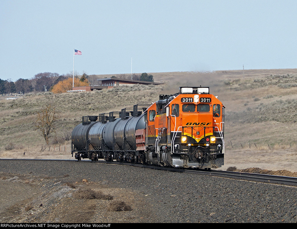 BNSF 3011